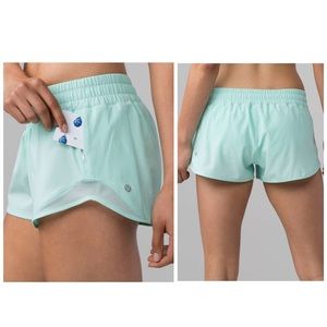 Lululemon Hotty Hot Shorts 2.5” Toothpaste, 8